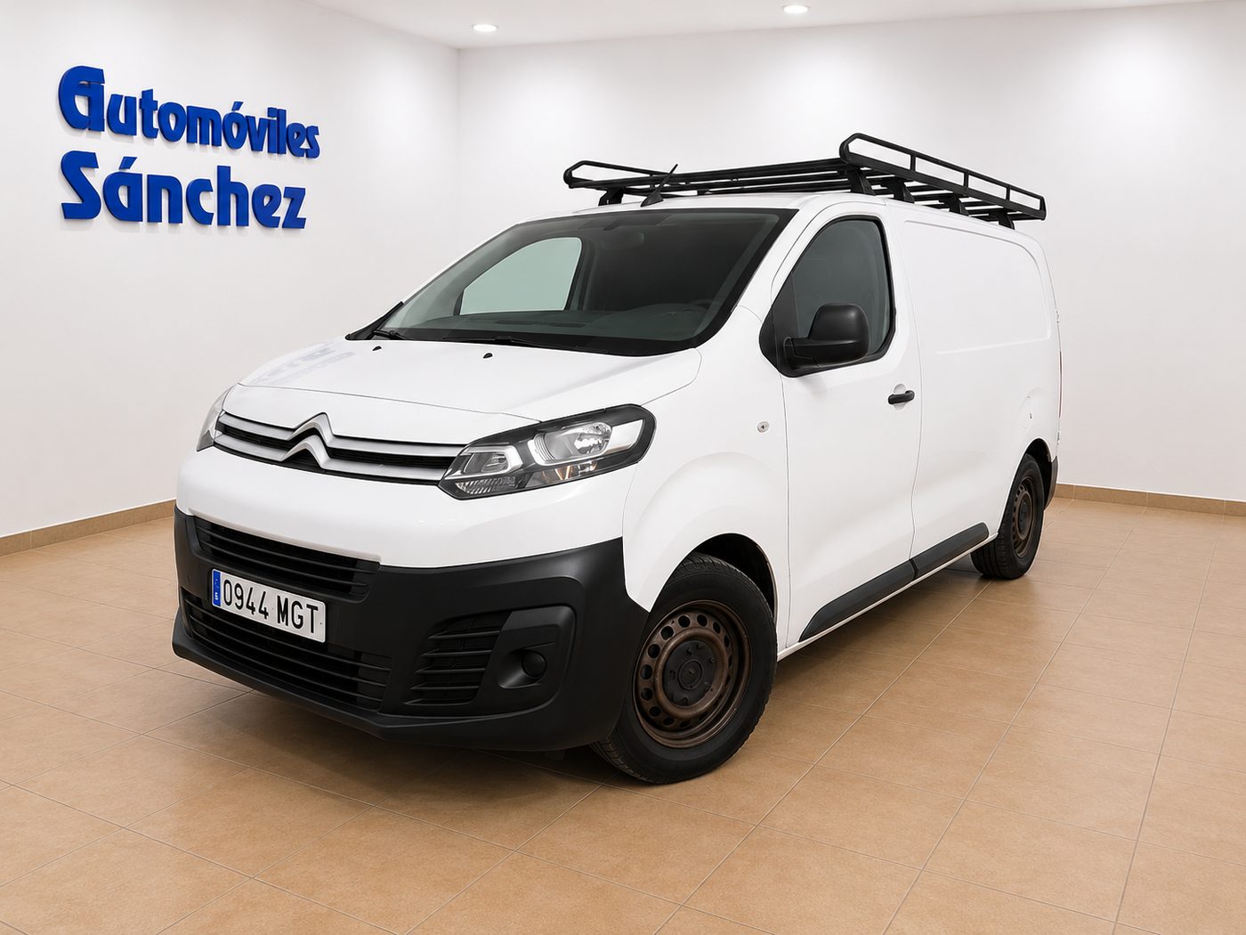 Furgoneta Citroën Jumpy disponible en renting en Movexa Renting Barcelona